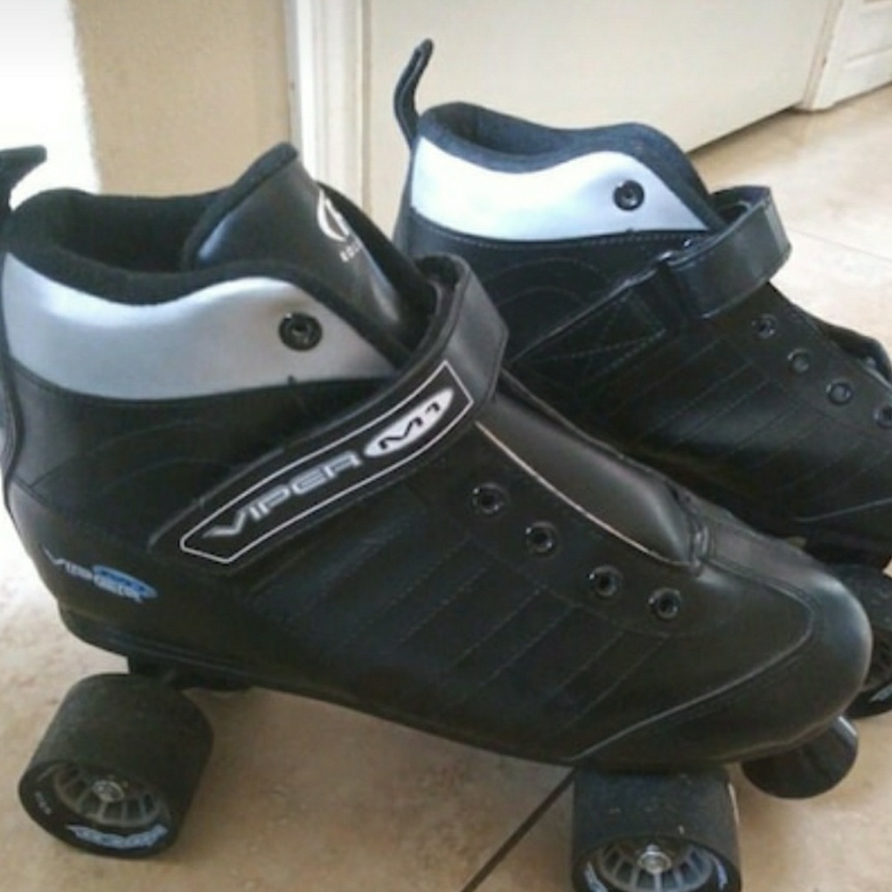Adult Roller skates. Viper M 1. RD